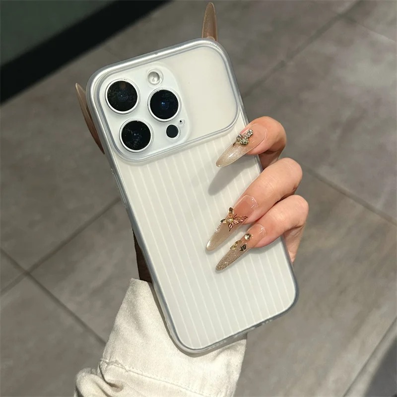 Luxury Corrugated Soft Matte T - Transparent Thin Case recension och pris
